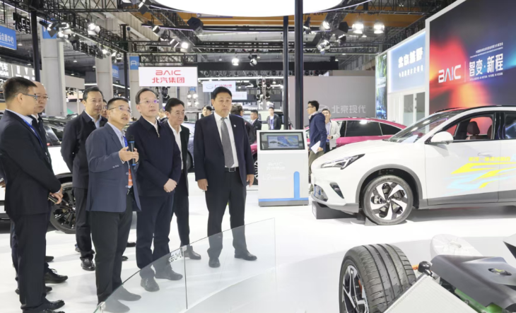 李樂成在2025世界智能網(wǎng)聯(lián)汽車大會巡展并調(diào)研_北京中汽四方會展有限公司
